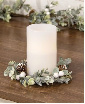 Holiday Ombre Boxwood & Berry Candle Ring, 2.5"